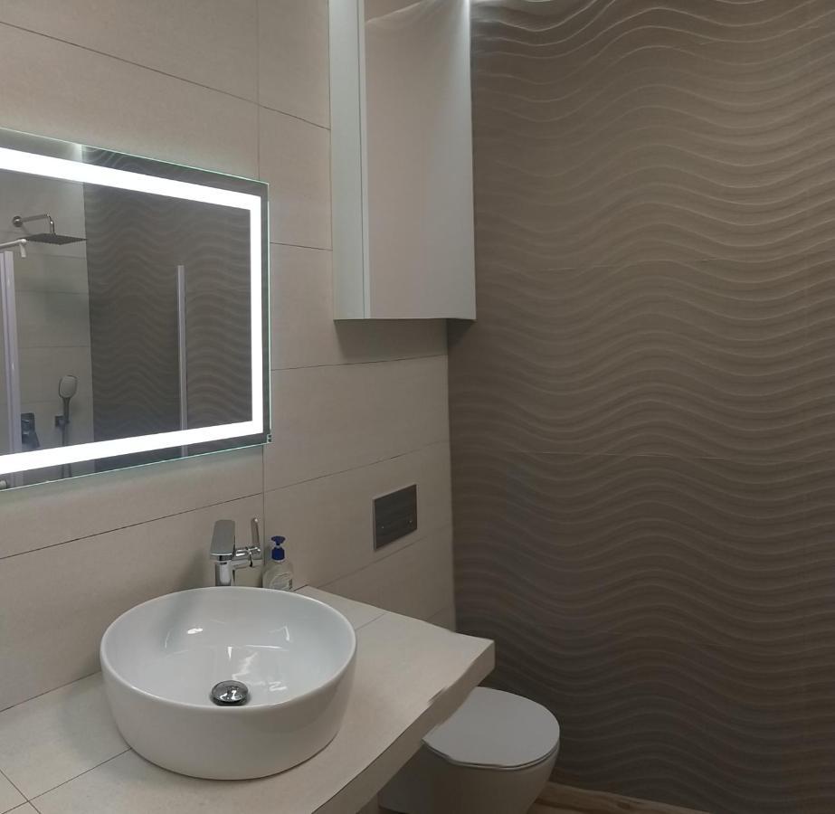 Красивая Квартира С Шикарным Видом У Метро Apartment Kiev Luaran gambar